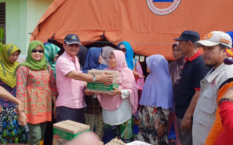 Sekda Rohil Imbau Perusahaan Bantu Korban Banjir di Kecamatan Rantau Kopar