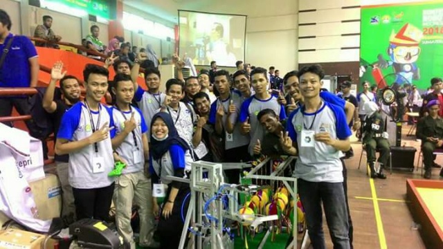Kontes Robot Regional Sumatera, Tim Robot Politeknik Bengkalis Sabet 2 Juara