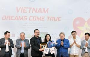 Intellectuals Respond to CT Group's Heartfelt Call for National Development