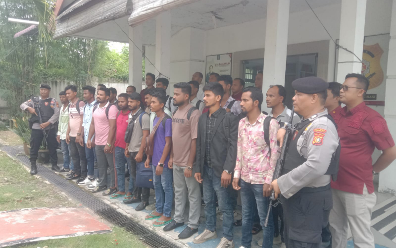 77 WNA Myanmar dan Bangladesh yang Terdampar di Dumai Akan Dipulangkan ke Negara Asal