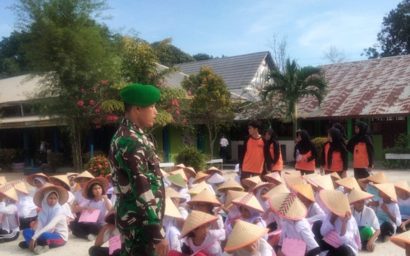 MPLS di SMPN 3 Dumai oleh Babinsa Koramil 01, Momen Strategis Bentuk Karakter Siswa