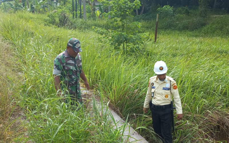 Tingkatkan Keamanan, Koramil 02 Bukit Kapur Patroli Disekitar Infratruktur Vital