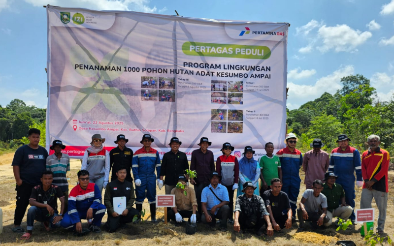 Pertagas dan Suku Sakai Tanam 1000 Pohon di Hutan Adat Kesumbo Ampai Bengkalis