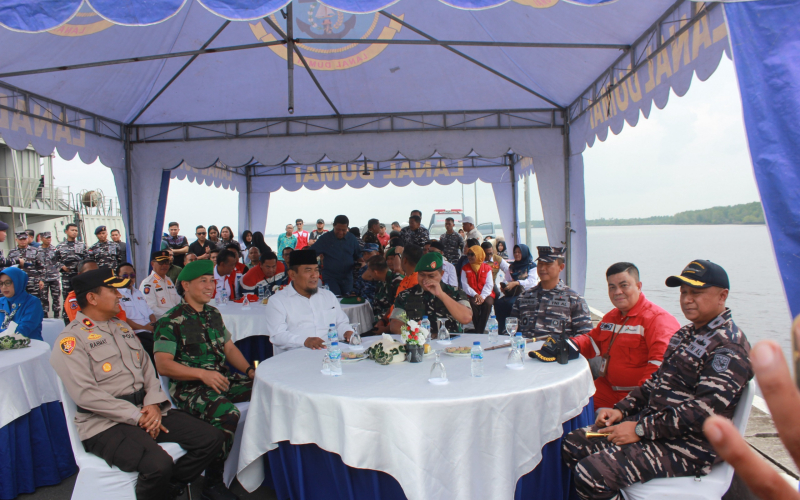 KRI Teluk Gilimanuk-531 Angkut Bantuan dari Dumai untuk Korban Bencana Sumatera