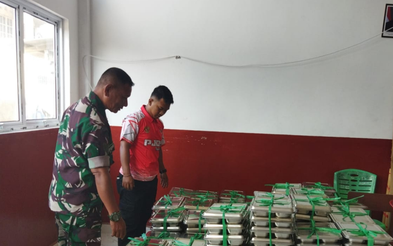 Sinergi Babinsa dan Badan Gizi Nasional Salurkan Makanan Bergizi Gratis di Ratu Sima