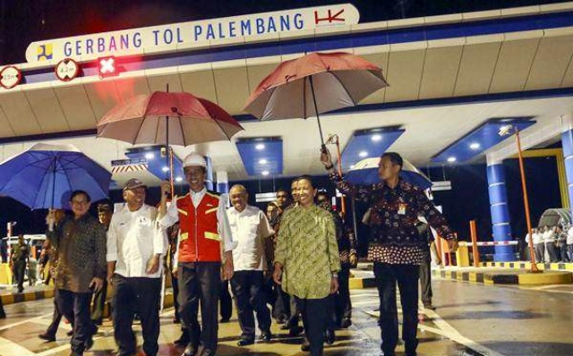 Resmikan Tol Palindra, Jokowi Minta Biaya Digratiskan Hingga Akhir Tahun