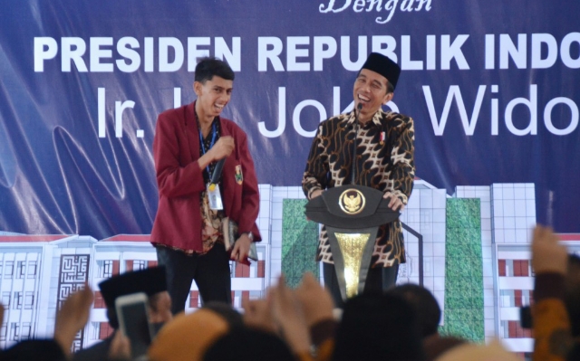 Tahun Ini Pemerintah Banyak Rekrut PNS, Jokowi: Kalau Mau Daftar Harus Cepat