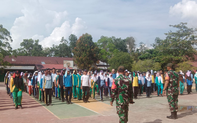 Koramil 01 Giat Latih PBB Serta Pemberian Wawasan Kebangsaan