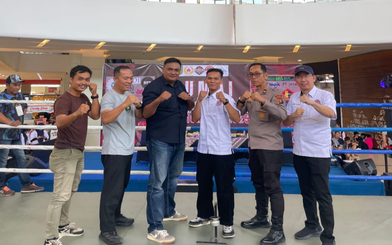TNI AD Apresiasi Semangat Atlet di Dumai Open Kickboxing Championship 2025