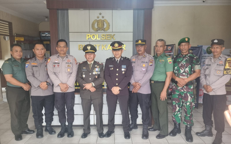 Peringatan Hari Bhayangkara, Danramil Bukit Kapur Giat Anjangsana ke Mapolsek