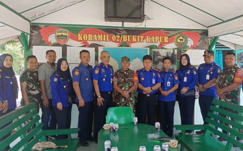 Babinsa Bukit Nenas Terima Kunjungan KA Damkar Dumai