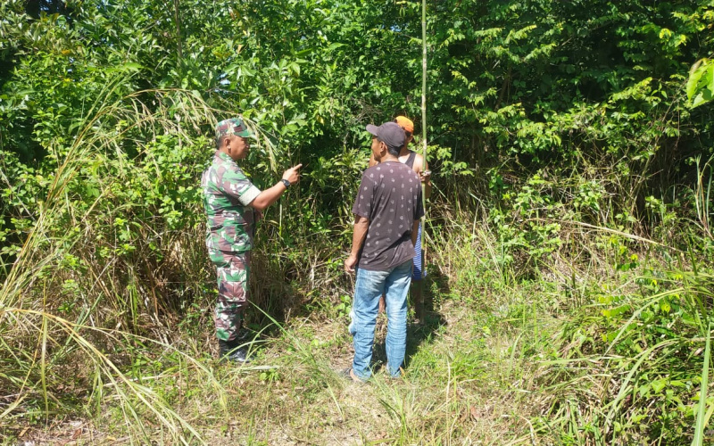 Babinsa Kelurahan Bagan Besar Timur Patroli Karhutla