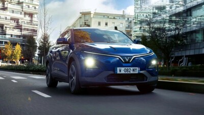 VinFast signs new dealer agreements in France and Germany, further expands dealership network in Europe