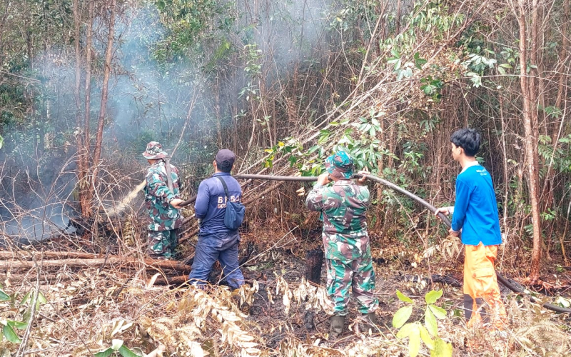 Kodim 0320 Dumai Lanjutkan Upaya Penanggulangan Karhutla di Tengah Penurunan Titik Api