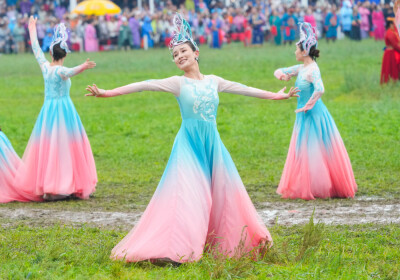 Semarak Naadam, Kehidupan Musim Panas di Padang Rumput Mongolia Dalam