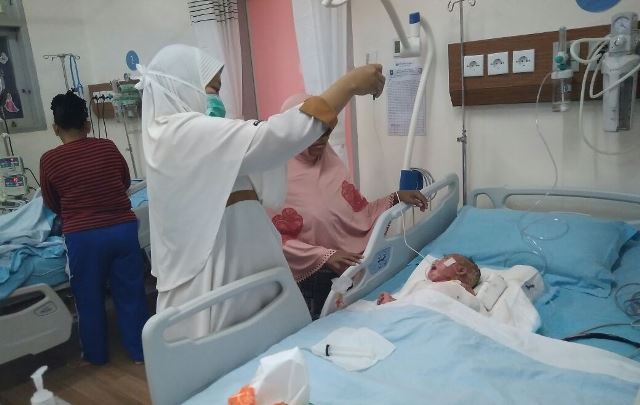 Bayi Penderita Penyakit Langka Mendapat Perawatan Intensif di RSUD Arifin Achmad