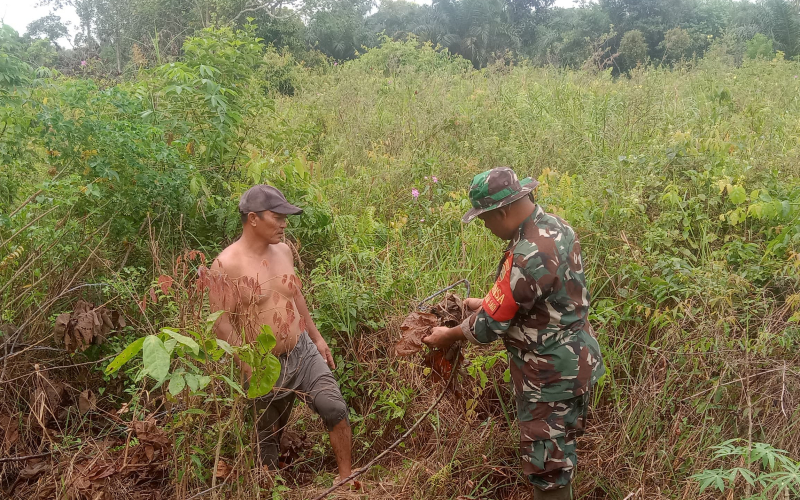 Jaga Lingkungan Bebas Terhadap Karhutla, ini Pesan Babinsa Serka Suandi