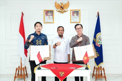 South Sulawesi governor witnesses Vingroup's MOU with regional-owned enterprise for mega project