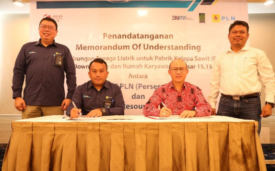 11 Pabrik Sawit di Riau Beralih Gunakan Listrik PLN