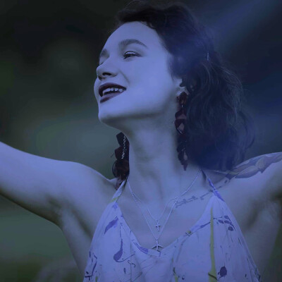 Valle Venia Persembahkan Sandgrain in Space LPS ft. Lara