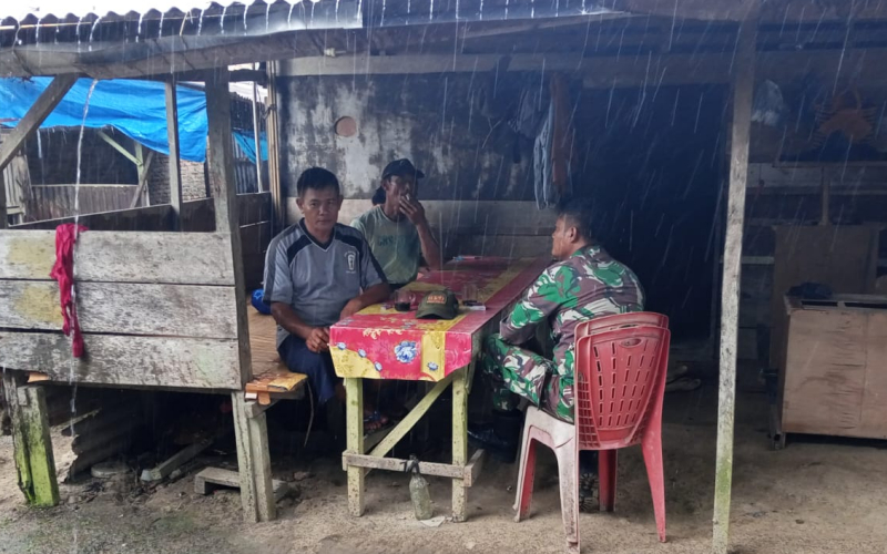 Serka Afnal Alieu Permana Jalin Komsos dengan Warga di Kelurahan Lubuk Gaung