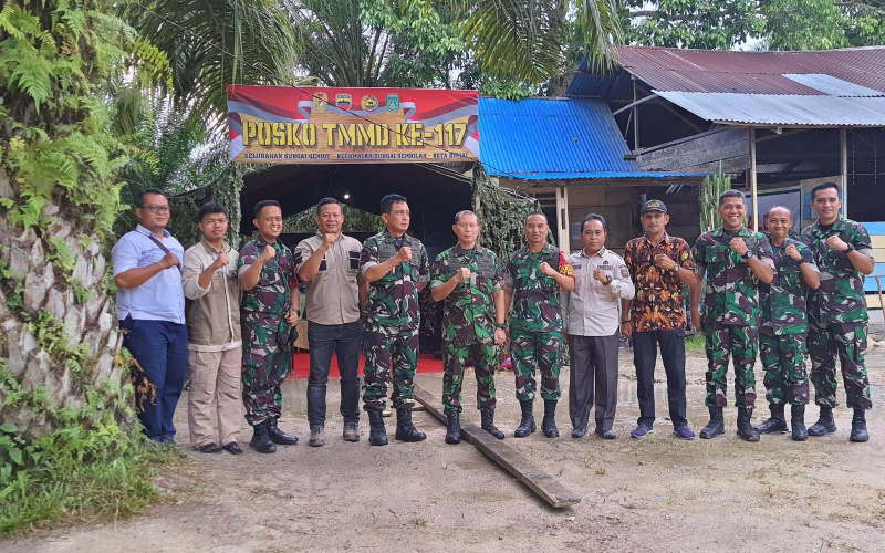 Semarak, Kasdam 1/BB Tinjau Kegiatan TMMD ke 117