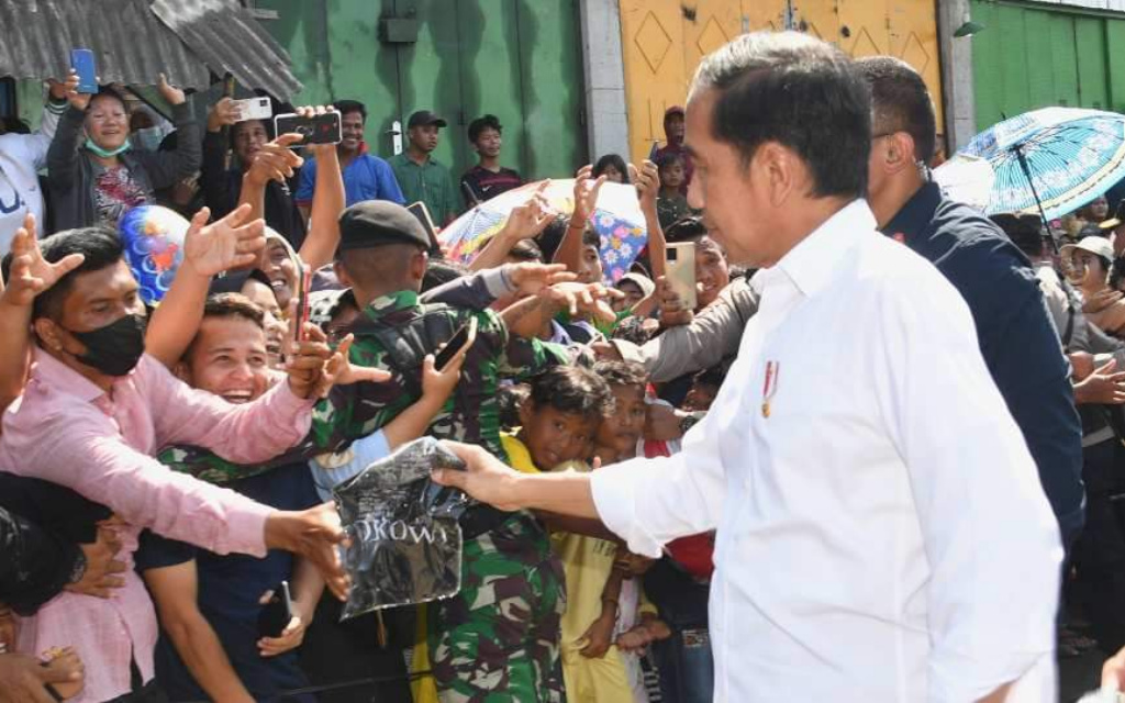 Presiden Jokowi Tinjau Bedah Rumah di Belawan untuk Tekan Stunting