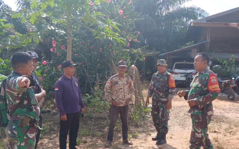 Patroli dan Edukasi, Babinsa Medang Kampai Jaga Dumai dari Asap