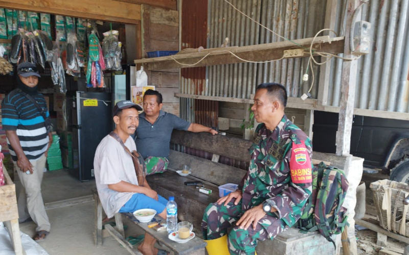 Komunikasi Sosial Hingga Patroli Karhutla oleh Babinsa Koramil 03 Sei Sembilan