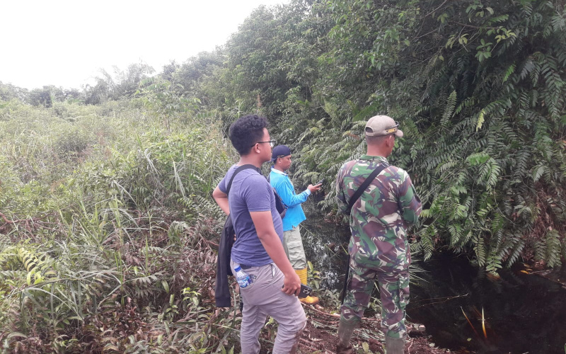 Babinsa Bangsal Aceh Laksanakan Sosialisasi dan Patroli Karhutla