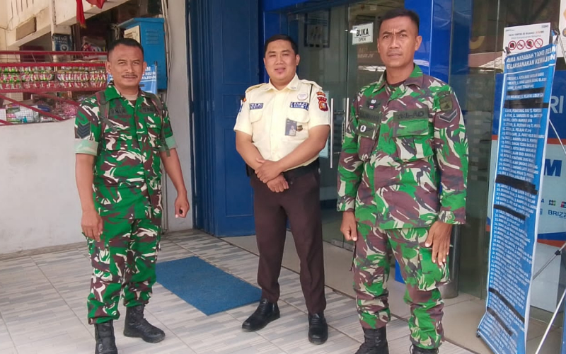 Cegah Karlahut, Babinsa Ajak Masyarakat Jaga Lingkungan Tanpa Membakar Lahan