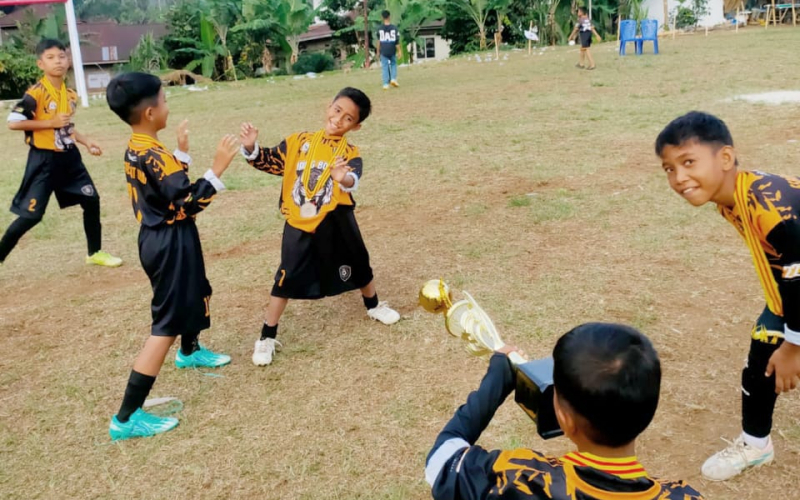 SSB Persekat Dumai, Juara III Turnamen Sepakbola U-10, Sumbar-Riau-Jambi dengan Pemain Binaan Sendiri
