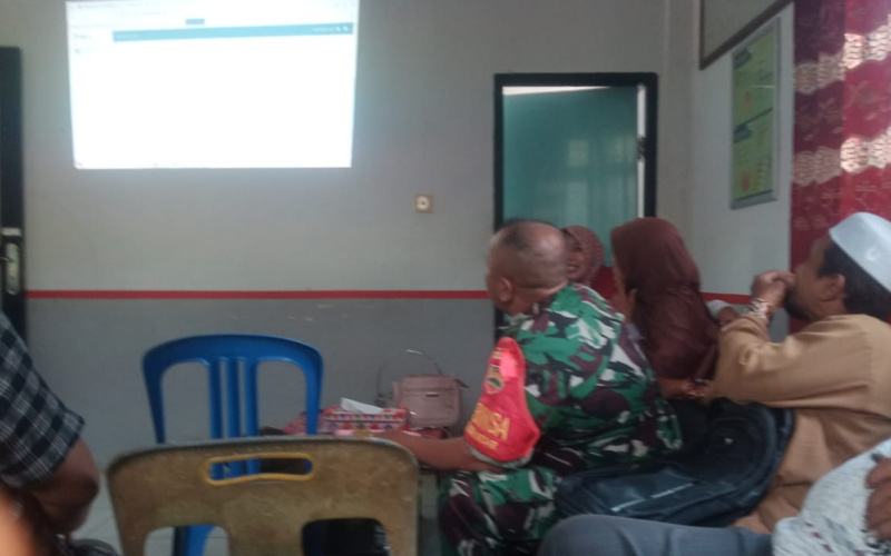 Babinsa Bagan Besar Hadiri Giat Verifikasi Keluarga Penerima Manfaat dari Program PKH