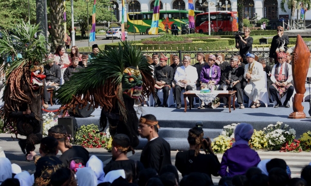 Semarak Karnaval Kemerdekaan Pesona Parahyangan, Tunjukkan Indonesia Kaya Budaya