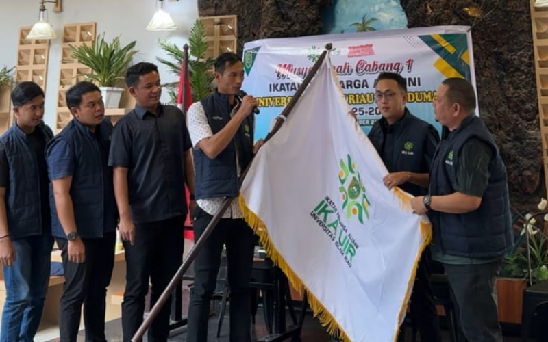 Kenda Guntara Beri Selamat dan Dukungan untuk Viencent Moerghasini Pimpin IKA UIR Dumai