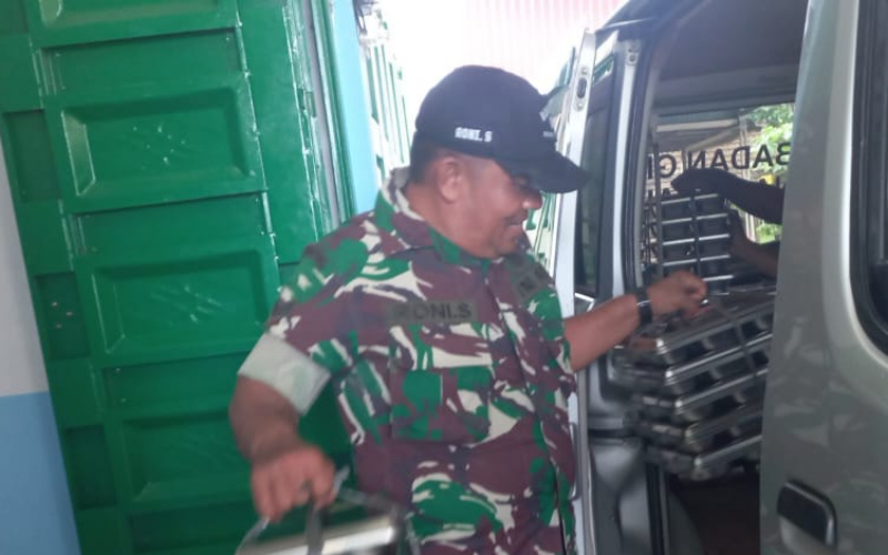 Sinergi TNI, Yayasan, dan BGN Salurkan Makanan Bergizi ke Ribuan Pelajar Bukit Kapur