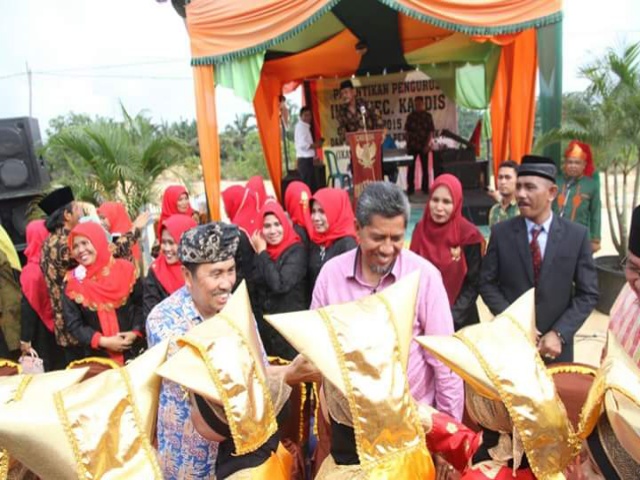 Bupati Siak, Syamsuar Hadiri Pelantikan IKMR Kecamatan Kandis