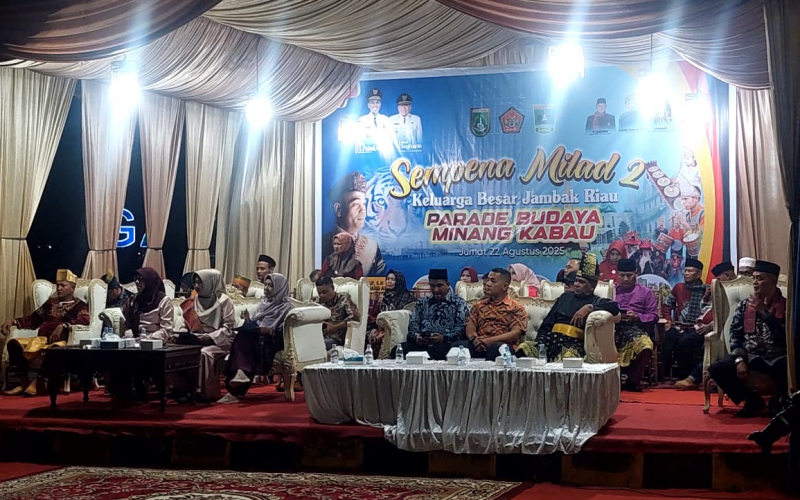 Milad ke-2 KBJR Dumai, Parade Budaya Minangkabau Hibur Ratusan Warga