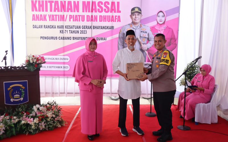 PC Dumai Gelar Khitanan Massal Dalam Rangka Hari Kesatuan Gerak Bhayangkari Ke-71