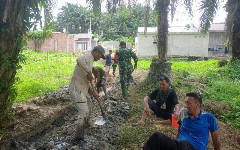 Kodim 0320 Dumai Dorong Kepedulian Lingkungan Lewat Gotong Royong