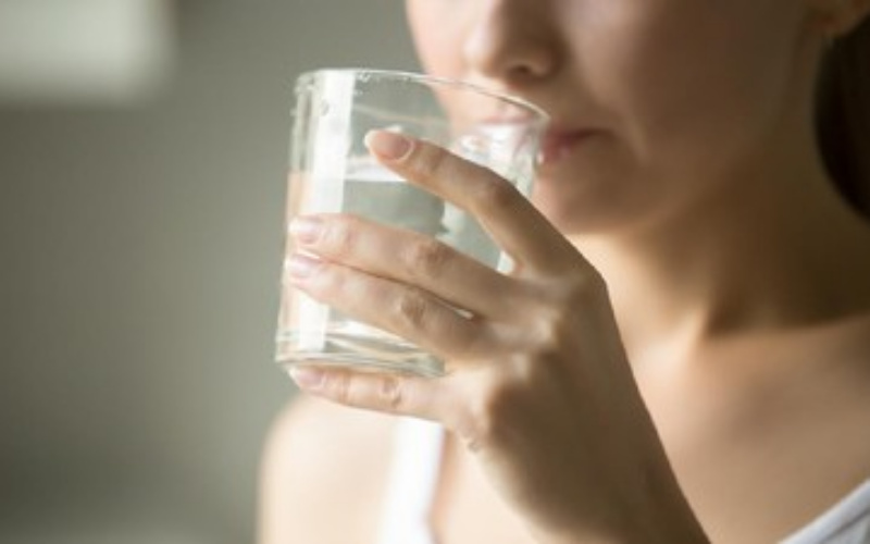 Diduga Keracunan, Seorang Wanita AS Tewas Usai Minum Air 2 Liter