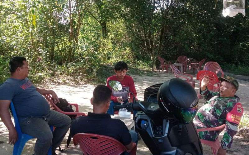 Babinsa Bagan Besar Giat Komunikasi Sosial Bersama Warga