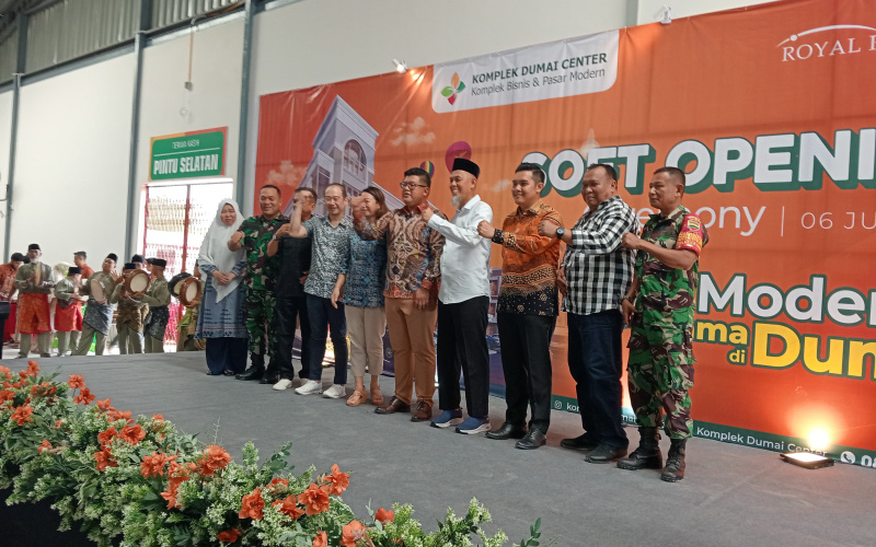 Kapten Arh M.I. Daulay Hadiri Soft Opening Ceremony Komplek Dumai Center