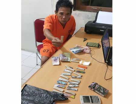 Polisi Ciduk Warga XIII Koto Kampar Bersama 23 Paket Ganja Kering 