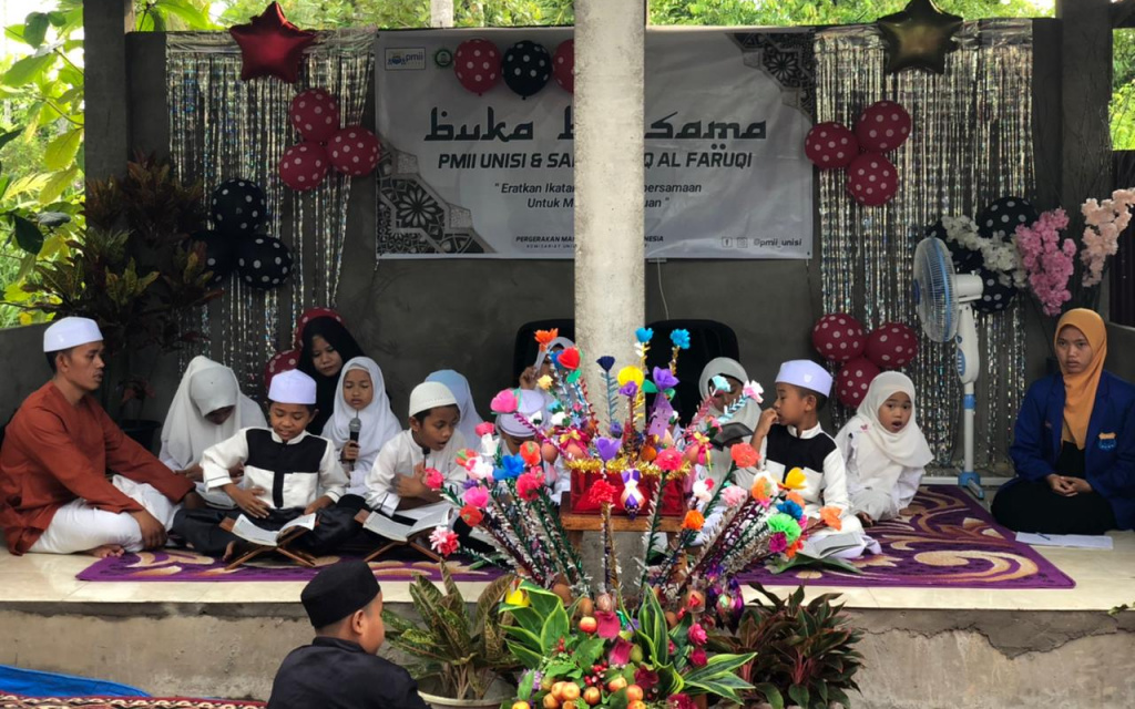 13 Santri dan Santriwati TPQ Al Faruqi Khatam Iqro