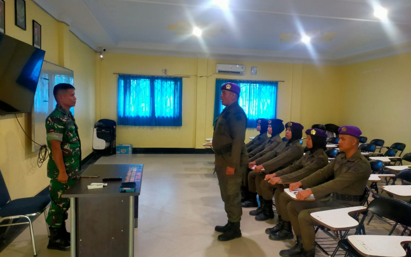 Dandim 0320 Dumai Apresiasi Pendidikan Provost Menwa Angkatan I STIA Lancang Kuning Dumai