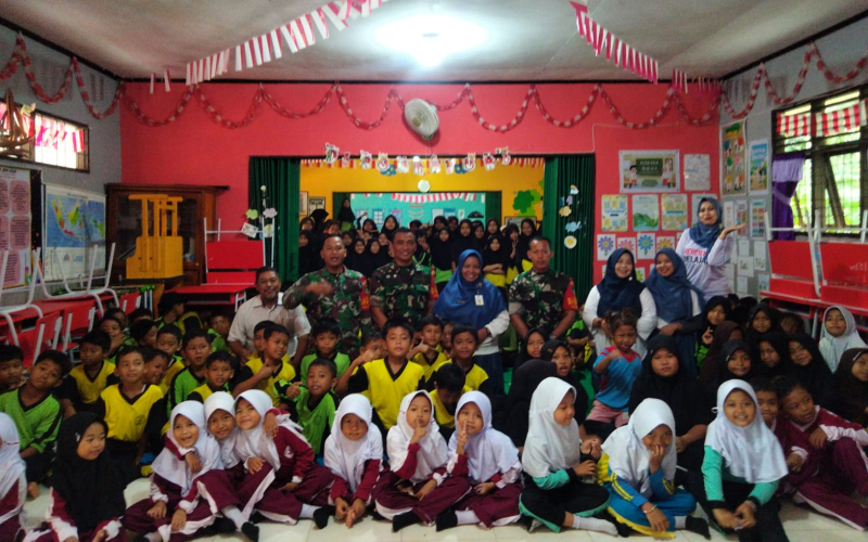 TNI Peduli Pendidikan: Babinsa Kenalkan Metode Gasing di SDN 010 Bagan Keladi