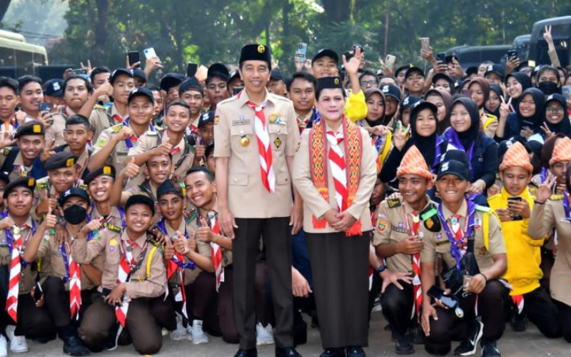 Jokowi dan Ibu Iriana Menyaksikan Raimuna XII Nasional Gerakan Pramuka