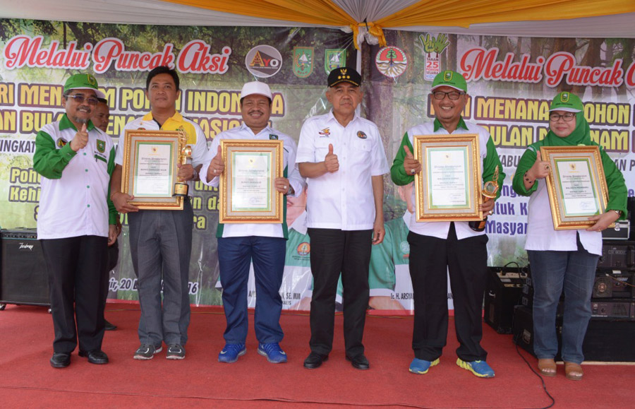 Bengkalis Raih Juara II Lomba Menanam Antar Kabupaten se-Riau