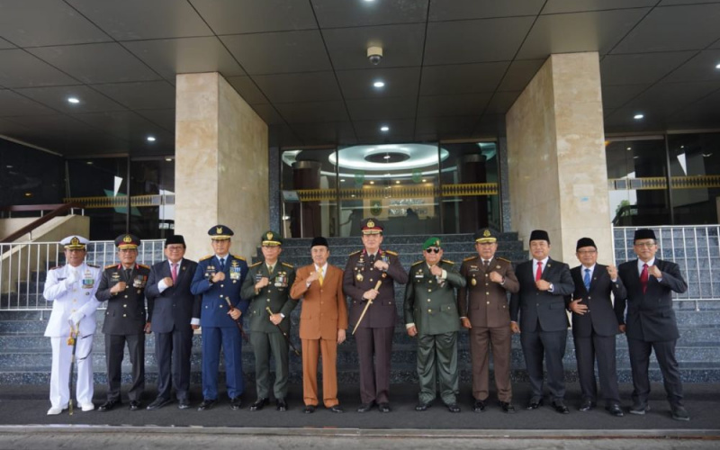 Gubernur Riau Hadiri Peringatan HUT TNI ke 78